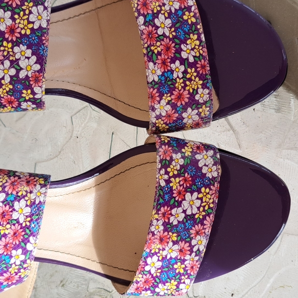 FELLINI Handmade Ankle Strap Sandals - Picture 9 of 9